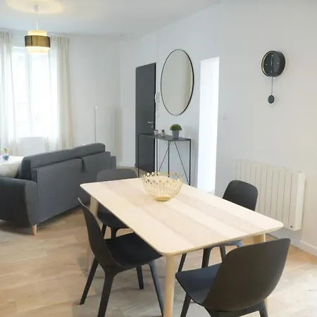 T2 De 55m2 Avec Toit Terrasse, Hyper Centre, Wifi, Draps, Savons Et Serviettes Fournis Apartment Cognac