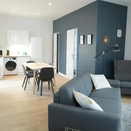 T2 De 55m2 Avec Toit Terrasse, Hyper Centre, Wifi, Draps, Savons Et Serviettes Fournis *