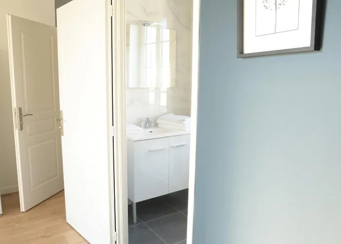 T2 De 55m2 Avec Toit Terrasse, Hyper Centre, Wifi, Draps, Savons Et Serviettes Fournis Lägenhet Cognac