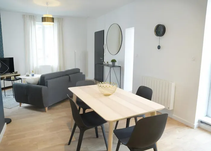 T2 De 55m2 Avec Toit Terrasse, Hyper Centre, Wifi, Draps, Savons Et Serviettes Fournis Lägenhet Cognac